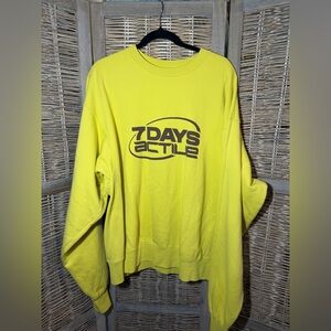 7 Days Active Organic Cotton Crewneck Sweatshirt in Electric Yellow - size Large